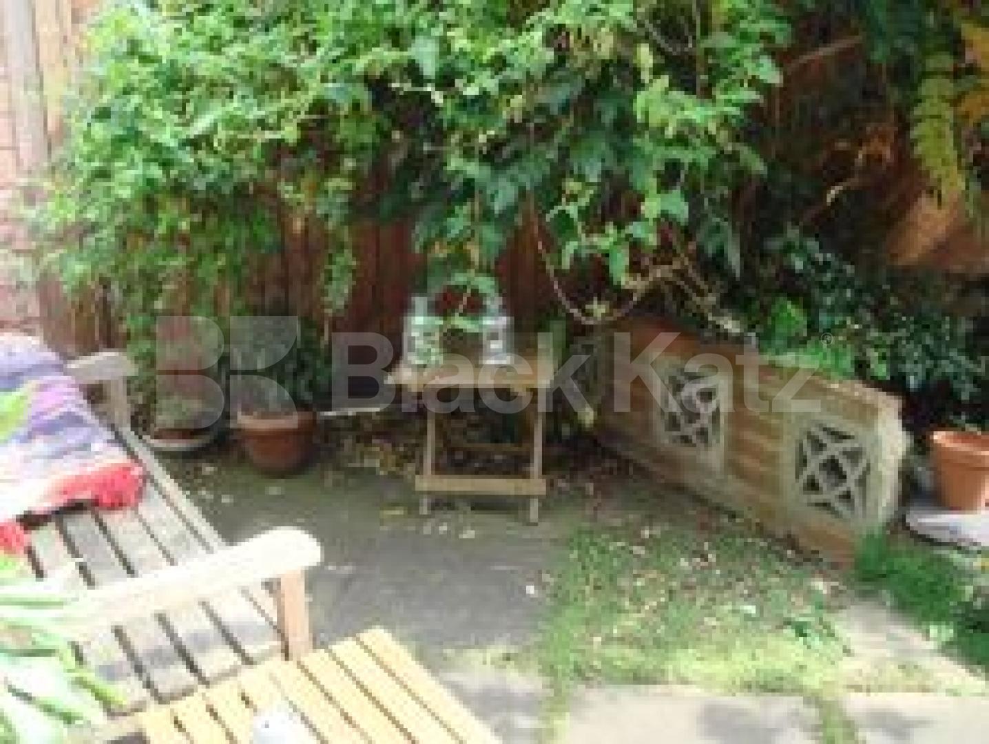 			MUST SEE !!!!!!!, 1 Bedroom, 1 bath, 1 reception Flat			 Dagmar Road, STROUD GREEN