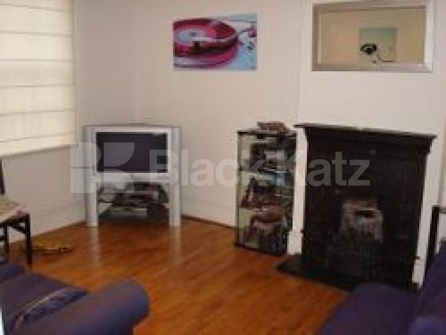 			BEAUTIFUL HOUSE, GREAT VALUE, PERFECT LOCATION!!!, 3 Bedroom, 1 bath, 1 reception Semi-Detached House			 Florence Sreet, Islington/Angel