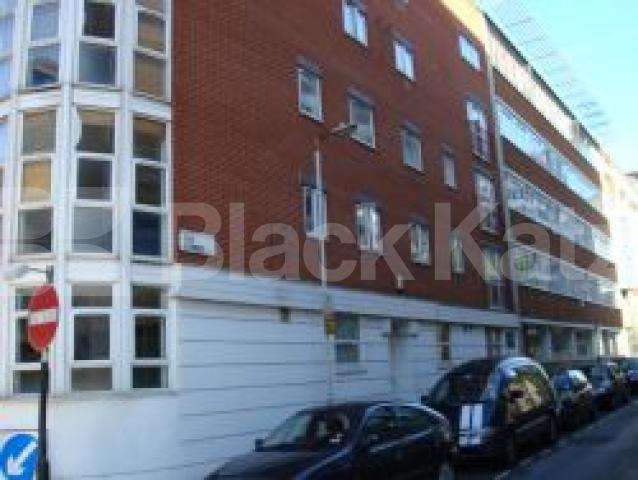 			NEW INTRUCTION!!, 1 Bedroom, 1 bath, 1 reception Flat			 Goswell Road, Barbican/Old Street
