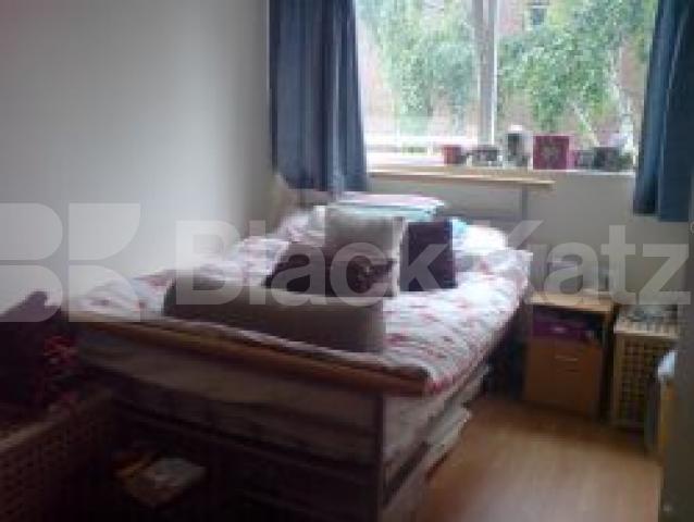 			new instruction, 3 Bedroom, 1 bath, 1 reception Flat			 Clarendon Walk, Notting Hill