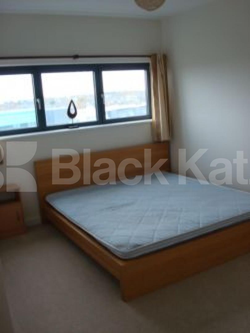 			NEW INSTRUCTION, 2 Bedroom, 1 bath, 1 reception Flat			 Drayton Park, ARSENAL 