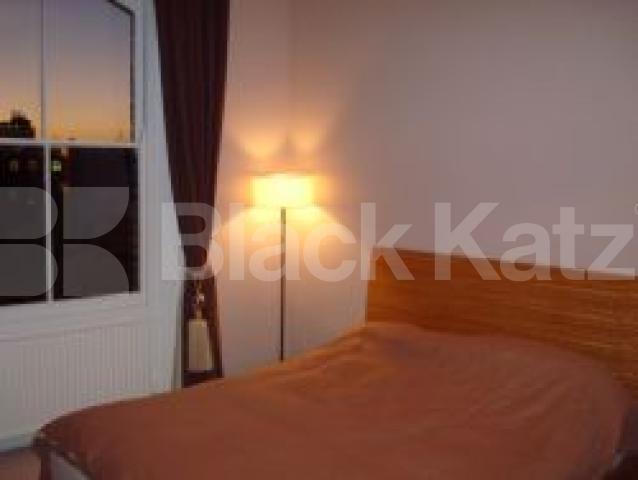 			MUST SEE !!!!!!!, 2 Bedroom, 1 bath, 1 reception Flat			 Highbury Hill, Highbury