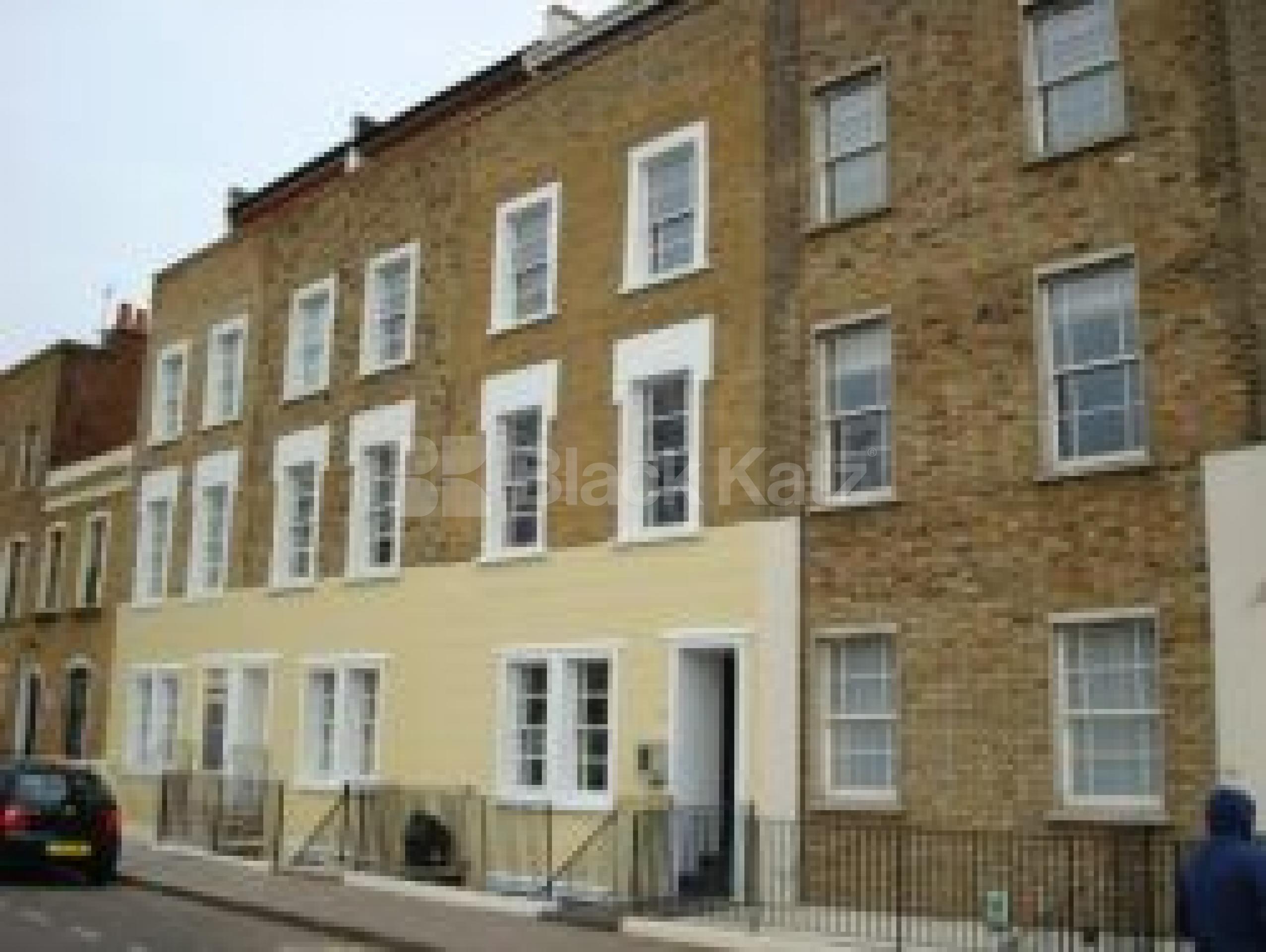 			NEW INSTRUCTION, 3 Bedroom, 1 bath, 1 reception Ground Floor Flat			 Bridport Place, ISLINGTON N1