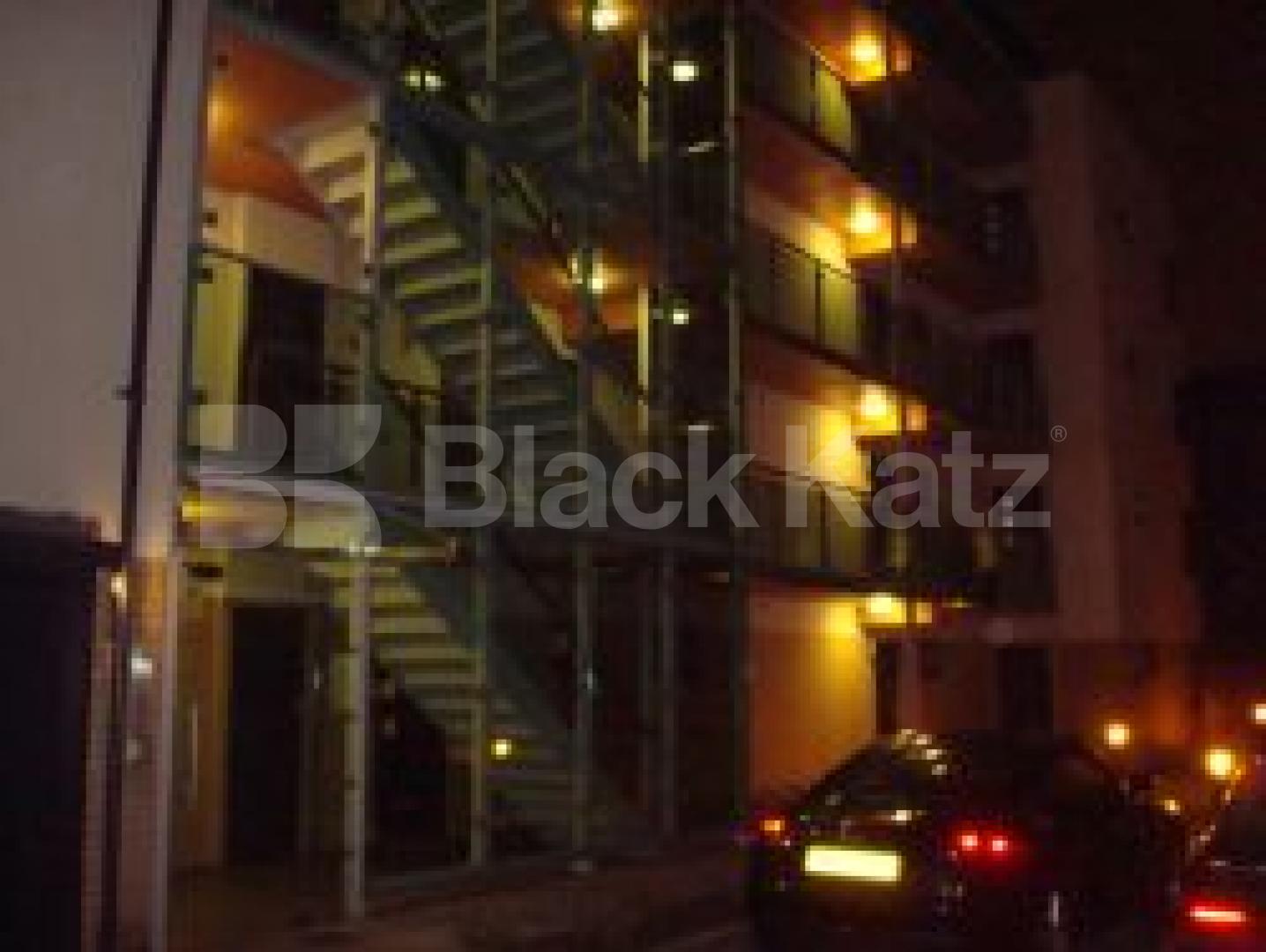 			MUST SEE !!!!!!!, 2 Bedroom, 1 bath, 1 reception Flat			 Green Lanes, Clissold Park/Manor House