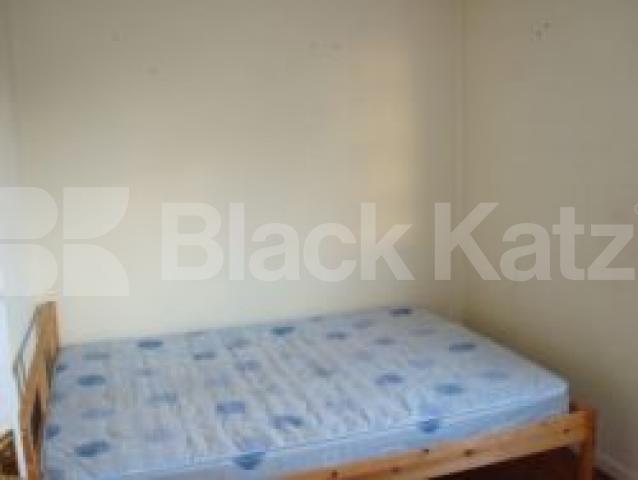 			NEW INSTRUCTION, 2 Bedroom, 1 bath, 1 reception Flat			 Grenway Close, Clissold Park