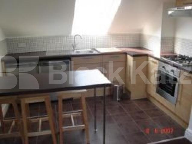 			3 Bedroom, 1 bath, 1 reception Flat			 Queens Avenue, MUSWELL HILL N10