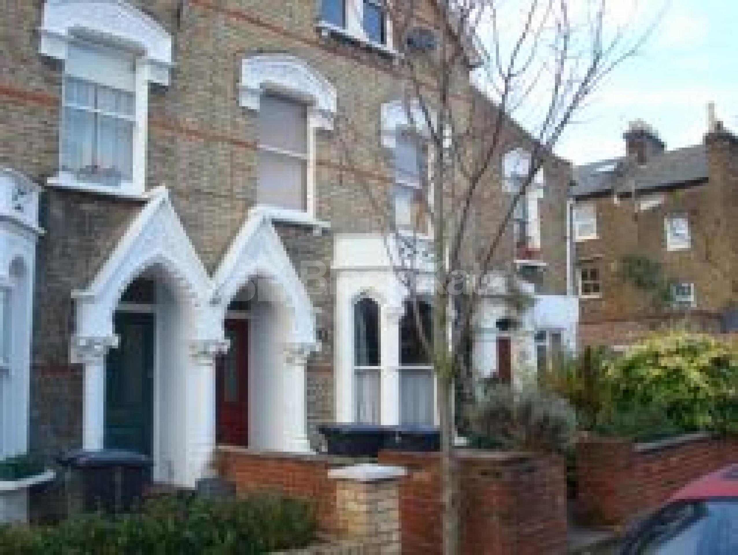 			New Instruction, 3 Bedroom, 1 bath, 1 reception Flat			 Lorne Road, FINSBURY PARK N4
