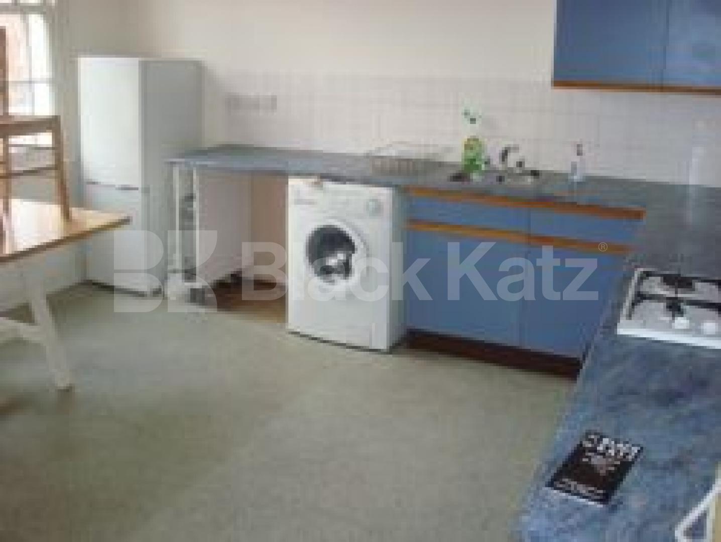 			NEW INSTRUCTION, 3 Bedroom, 1 bath, 1 reception Flat			 Wray Crescent, FINSBURY PARK N4