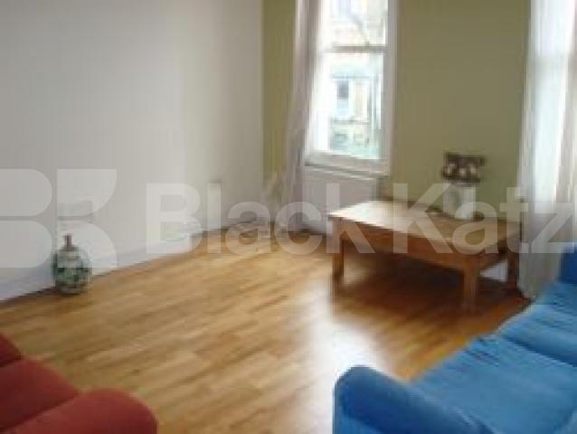 			NEW INSTRUCTION, 3 Bedroom, 1 bath, 1 reception Flat			 Wray Crescent, FINSBURY PARK N4