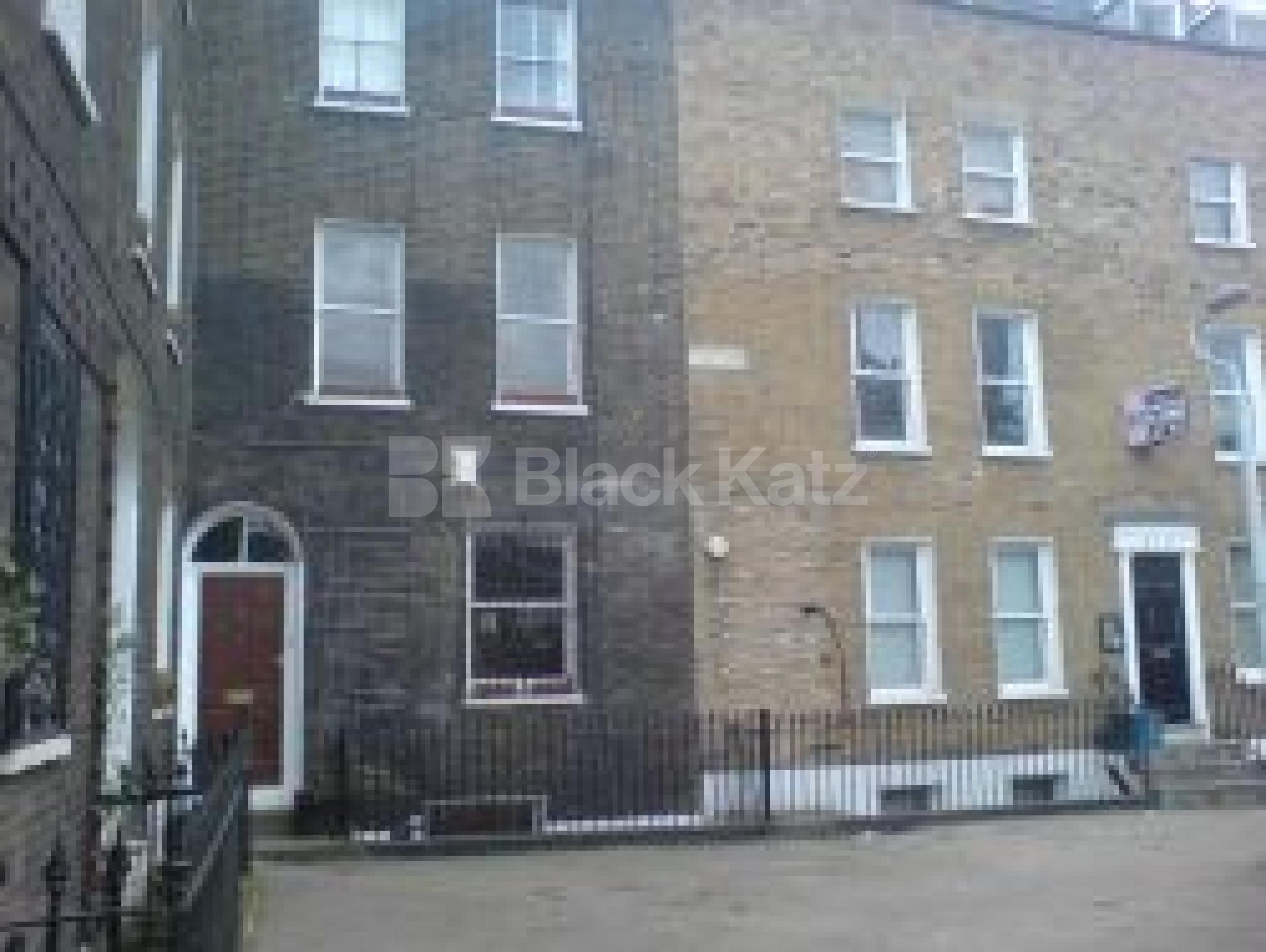 			NEW INSTRUCTION, Studio Apartment, 1 bath, 1 reception Studio			 Bermondsey Square, London Bridge SE1