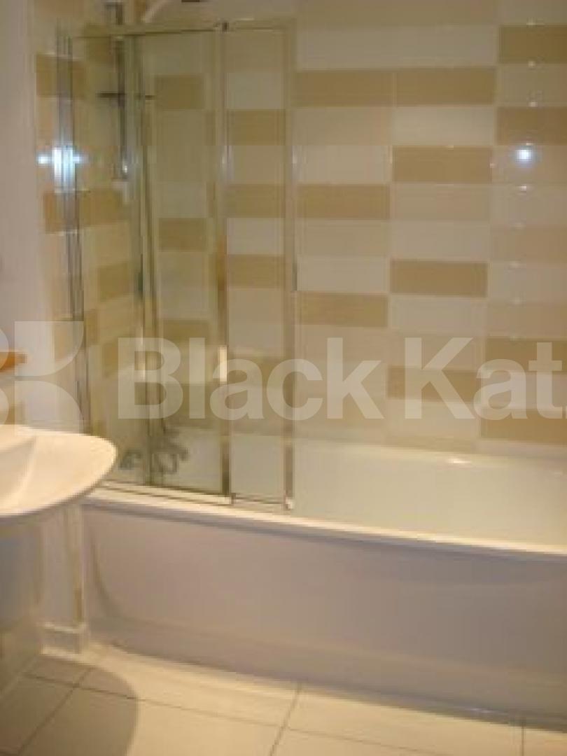 			NEW INSTRUCTION & MUST SEE !!!!, 2 Bedroom, 1 bath, 1 reception Flat			 Aspect House Shelburne Road, HOLLOWAY N7