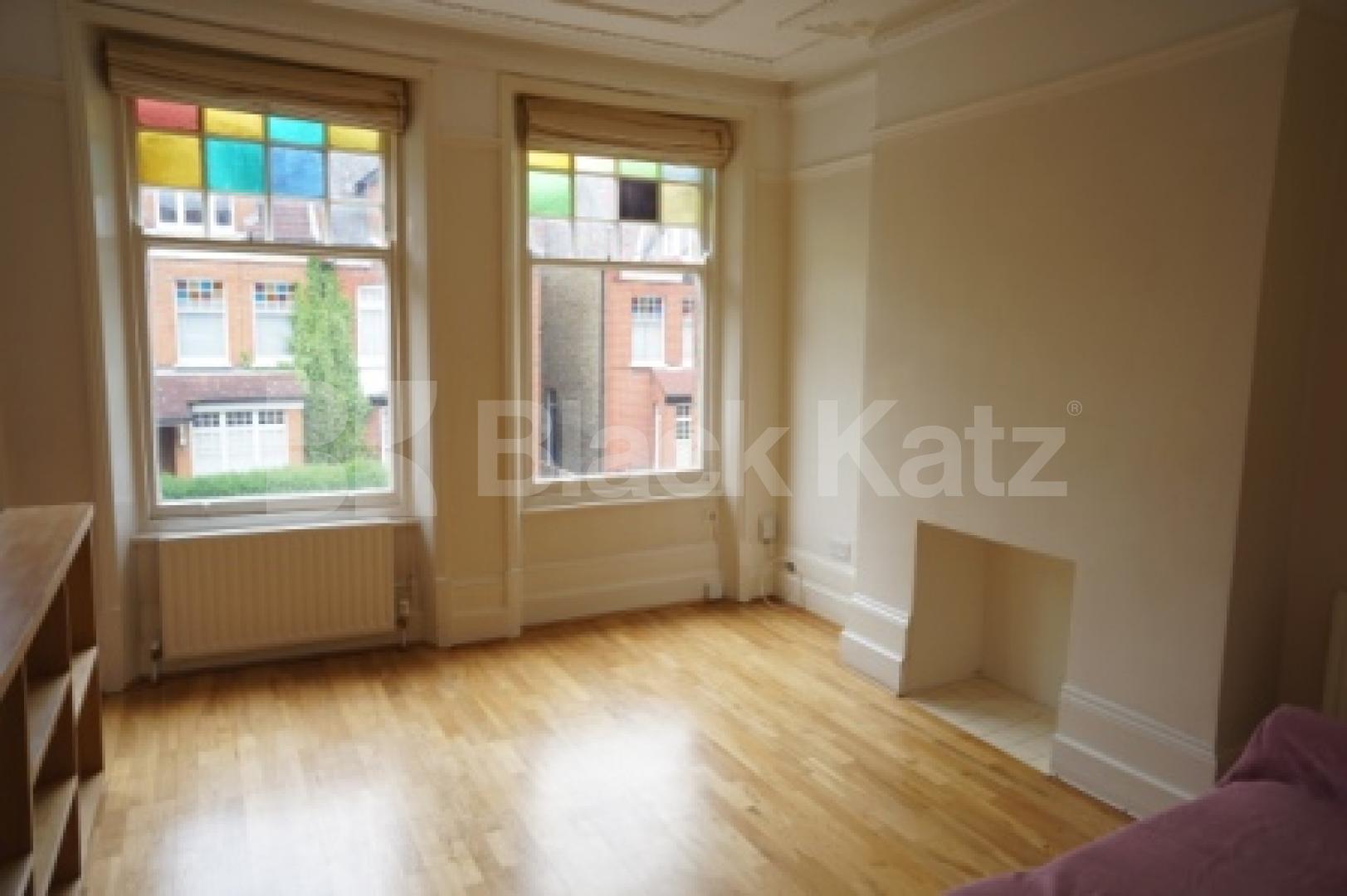 			LOVELY TWO DOUBLE BEDROOM FLAT!, 2 Bedroom, 1 bath, 1 reception Flat			 Nelson Road, CROUCH END