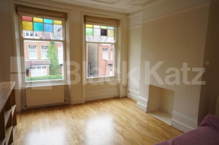 			LOVELY TWO DOUBLE BEDROOM FLAT!, 2 Bedroom, 1 bath, 1 reception Flat			 Nelson Road, CROUCH END