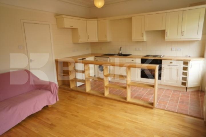 			LOVELY TWO DOUBLE BEDROOM FLAT!, 2 Bedroom, 1 bath, 1 reception Flat			 Nelson Road, CROUCH END