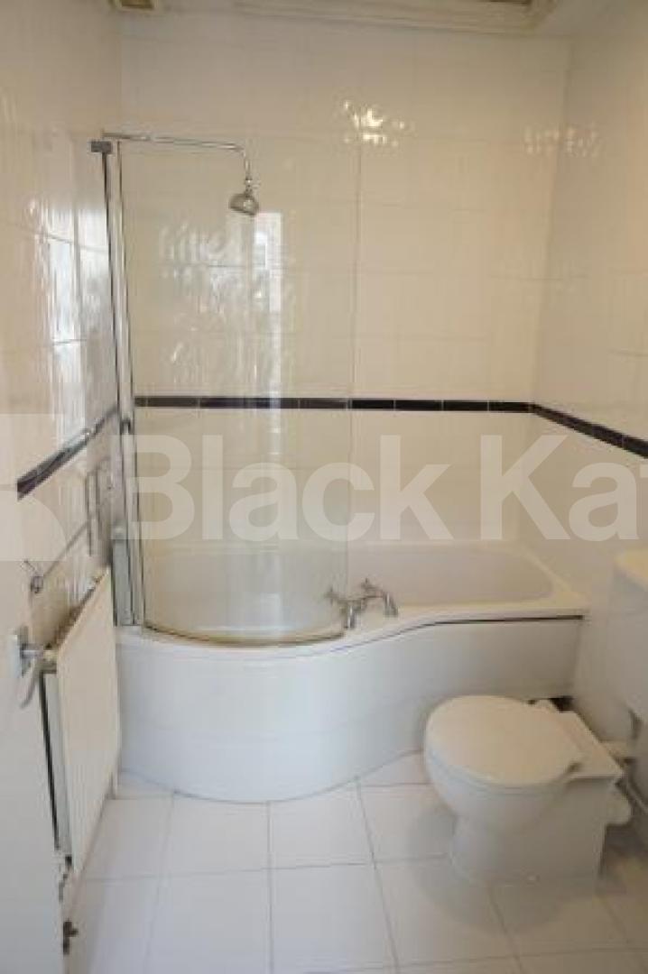 			LOVELY TWO DOUBLE BEDROOM FLAT!, 2 Bedroom, 1 bath, 1 reception Flat			 Nelson Road, CROUCH END