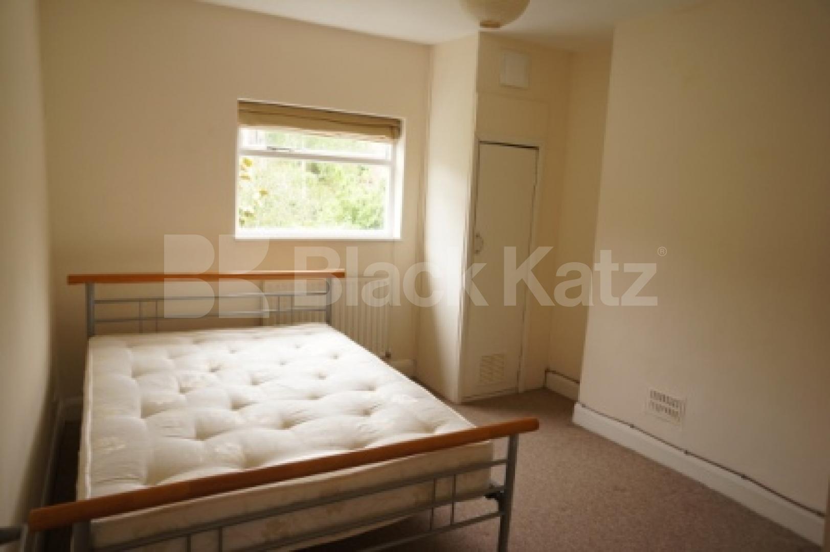 			LOVELY TWO DOUBLE BEDROOM FLAT!, 2 Bedroom, 1 bath, 1 reception Flat			 Nelson Road, CROUCH END