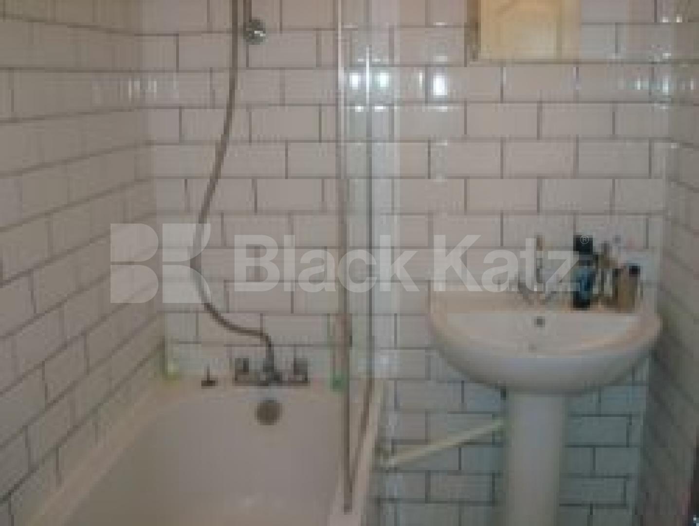 			2 Bedroom, 1 bath, 1 reception Flat			 Grove Road, Seven Sisters