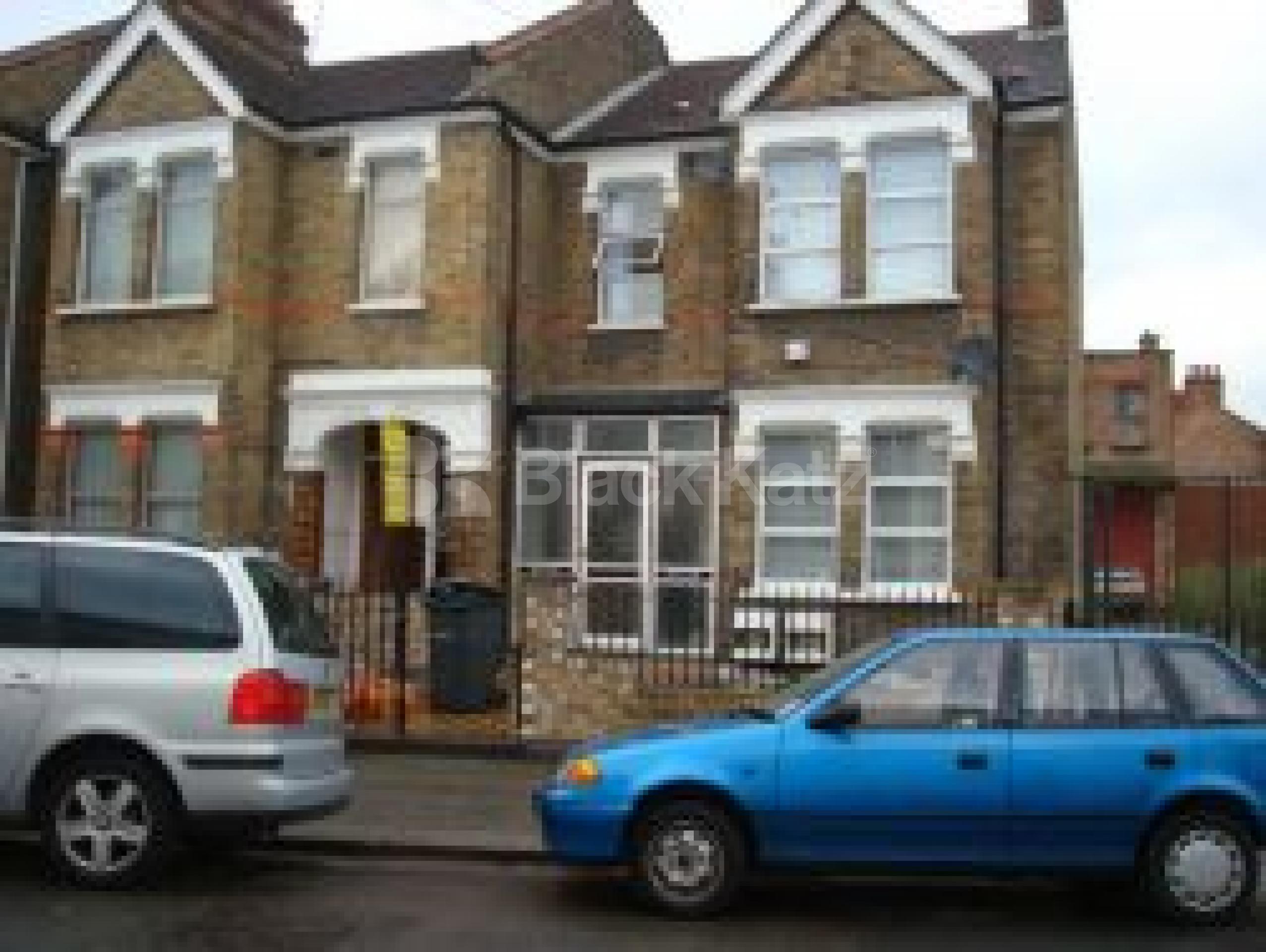 			2 Bedroom, 1 bath, 1 reception Flat			 Grove Road, Seven Sisters N15