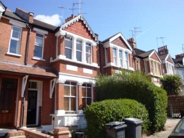 			2 Bedroom, 1 bath, 1 reception Flat			 Elm Park Road, FINCHLEY CENTRAL