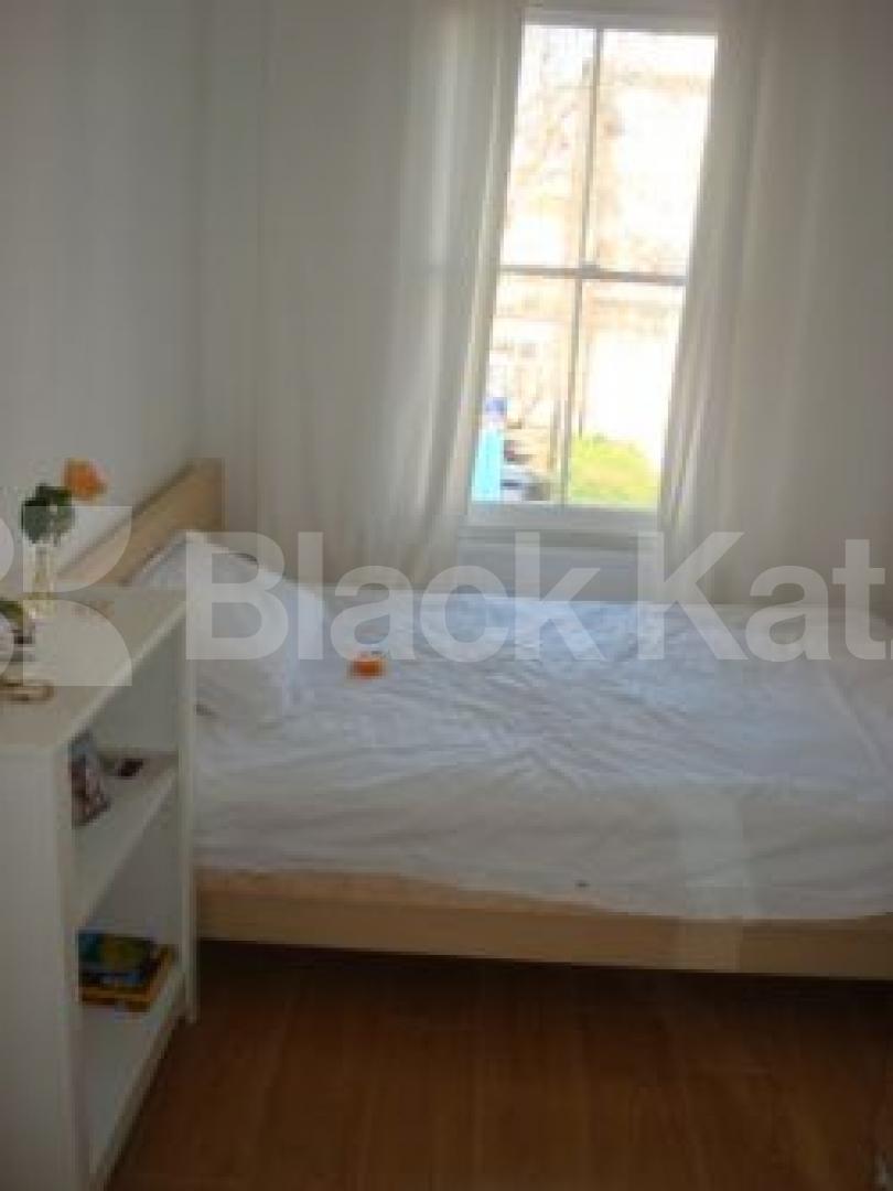 			NEW INSTRUCTION, 2 Bedroom, 1 bath, 1 reception Flat			 Buckingham Road, Islington