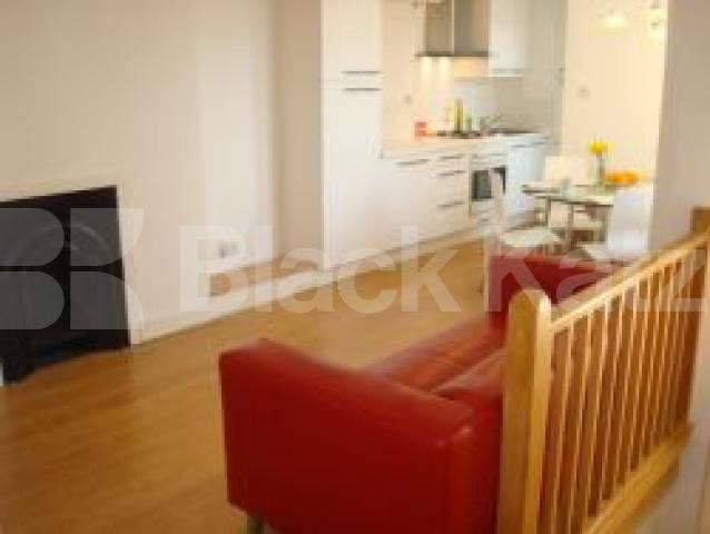 			NEW INSTRUCTION, 2 Bedroom, 1 bath, 1 reception Flat			 Buckingham Road, Islington