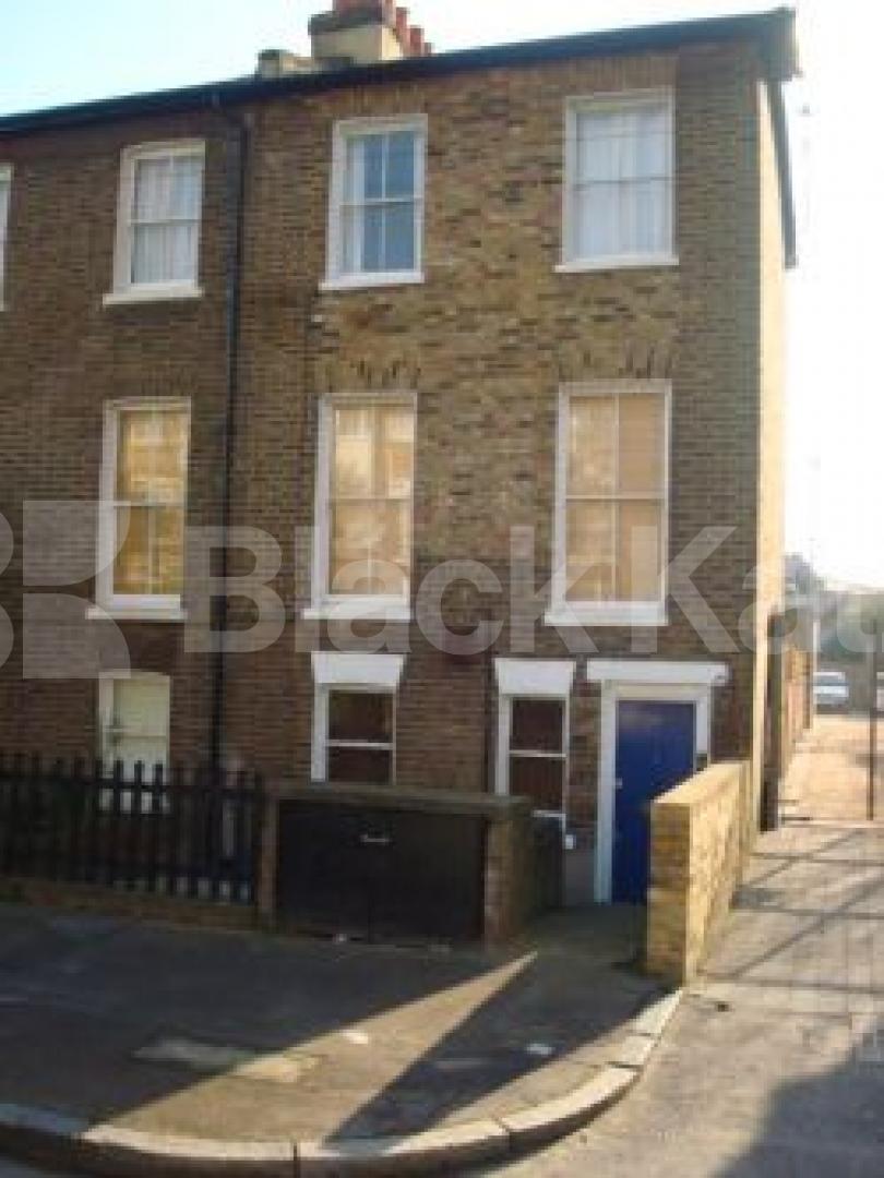 			NEW INSTRUCTION, 2 Bedroom, 1 bath, 1 reception Flat			 Buckingham Road, Islington