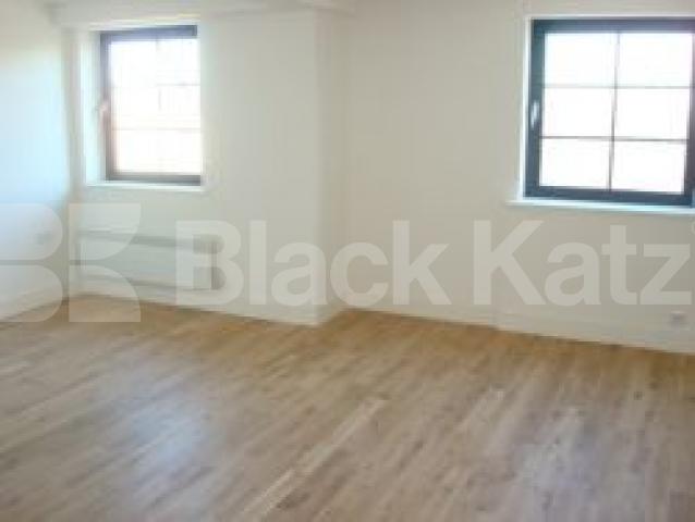 			NEW INSTRUCTION & MUST SEE !!!!, 2 Bedroom, 1 bath, 1 reception Flat			 York way, Camden/Islington borders