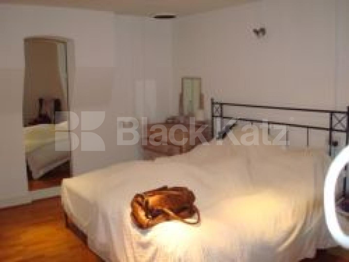 			NEW INSTRUCTION, 2 Bedroom, 1 bath, 1 reception Ground Floor Flat			 Neville Road, Stoke Newington