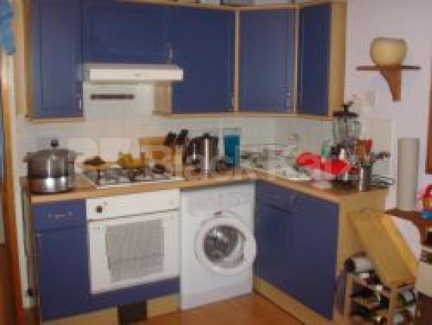 			LOCATION LOCATION LOCATION !!!, 1 Bedroom, 1 bath, 1 reception Flat			 Pentonville Road, ISLINGTON