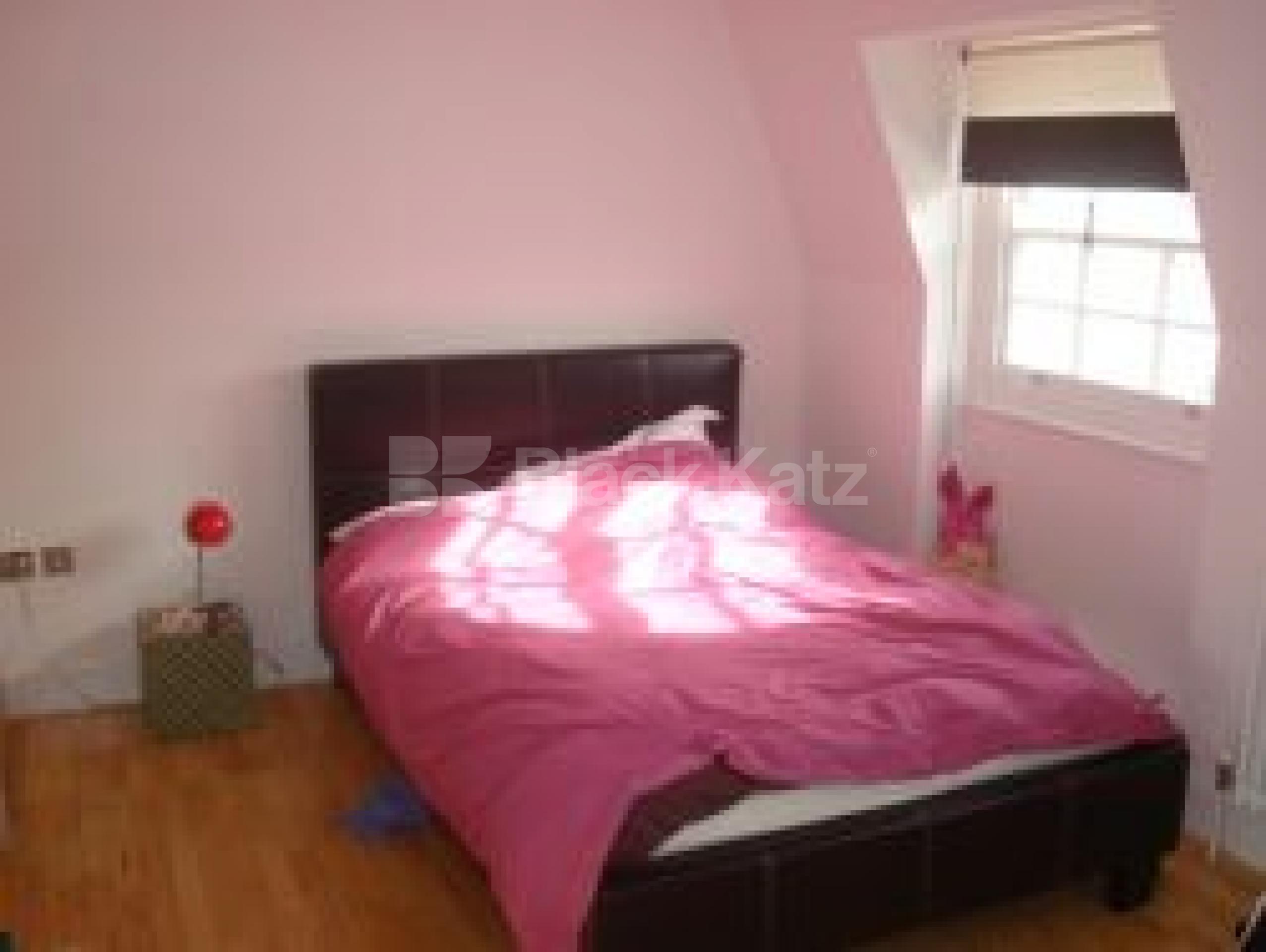 			LOCATION LOCATION LOCATION !!!, 1 Bedroom, 1 bath, 1 reception Flat			 Noel Road, ANGEL N1