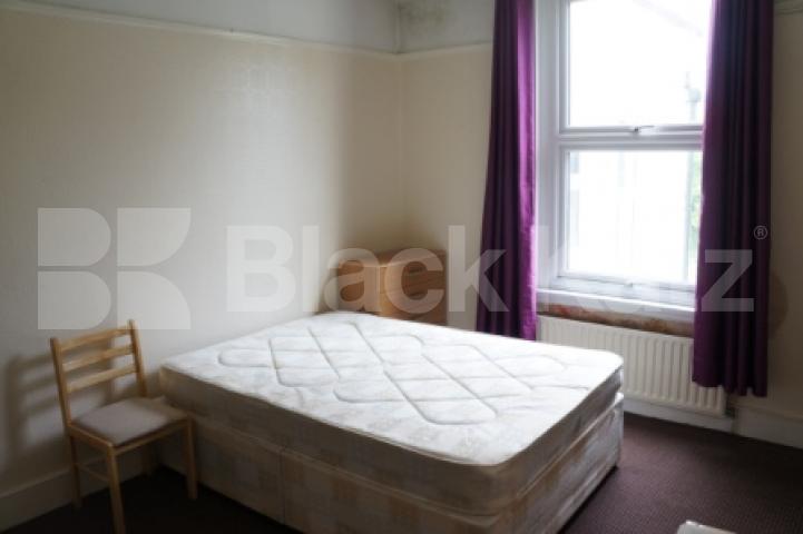 			2 Bedroom, 1 bath, 1 reception Flat			 Pembroke Road, Muswell Hill