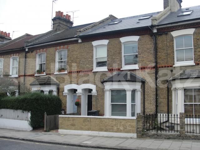 			LET, 3 Bedroom, 1 bath, 1 reception Flat			 North Street, Clapham Old Town