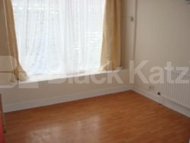 			NEW INSTRUCTION, 1 Bedroom, 1 bath, 1 reception Flat			 Highbury park, Highbury Barn