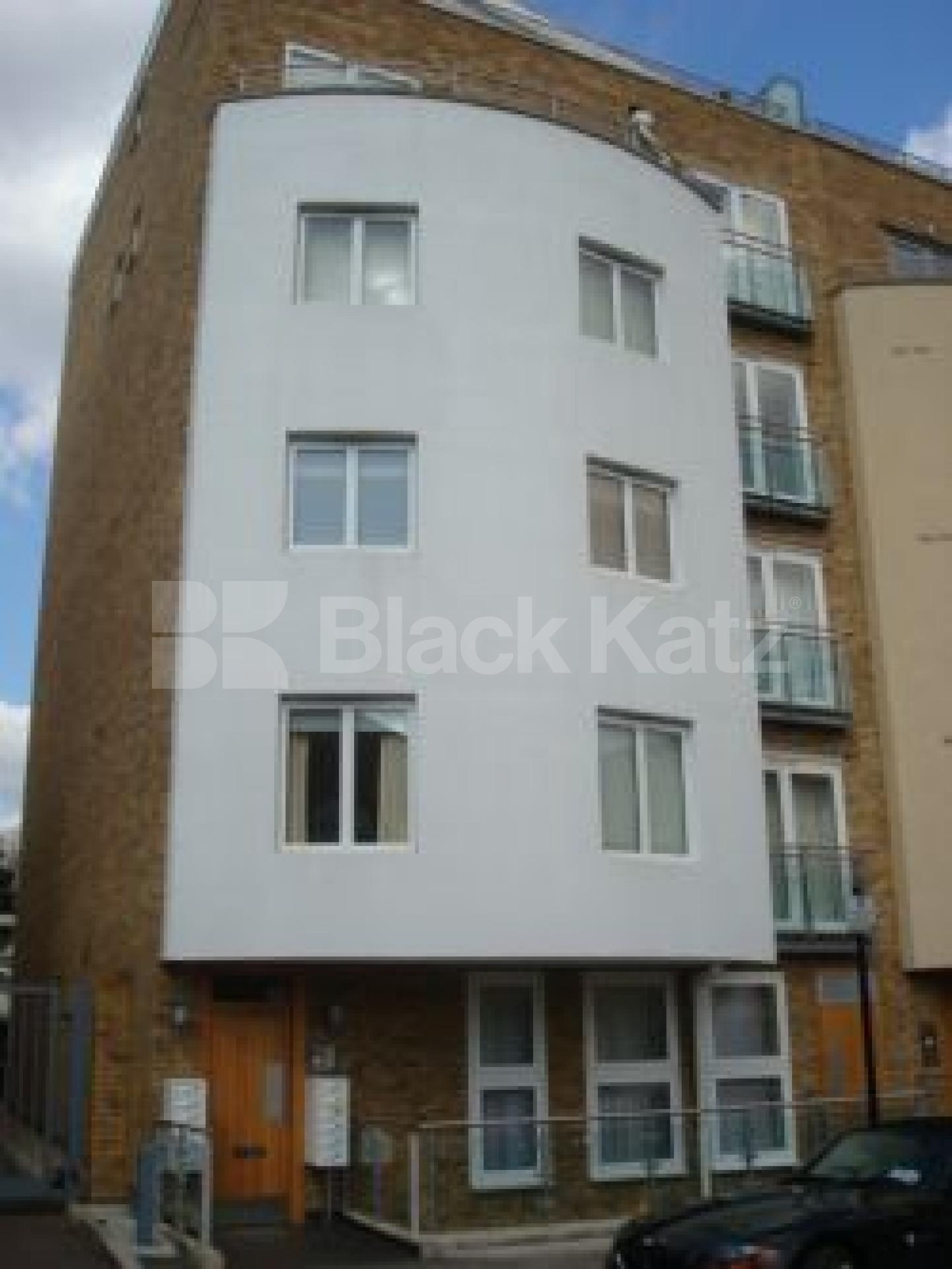 			NEW INSTRUCTION / VIEWINGS A MUST!!!!!, 1 Bedroom, 1 bath, 1 reception Flat			 Seward street, Clarkenwell / Angel EC1V