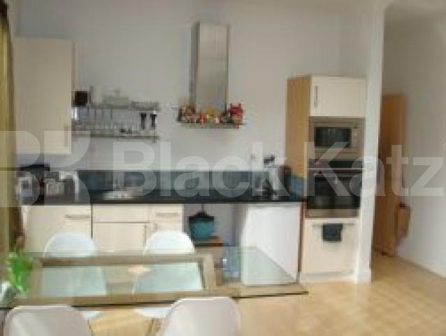 			Amazing!!! Must see!!! Get a viewing NOW!!!!!!!, 1 Bedroom, 1 bath, 1 reception Flat			 Collison Place, Stoke Newington