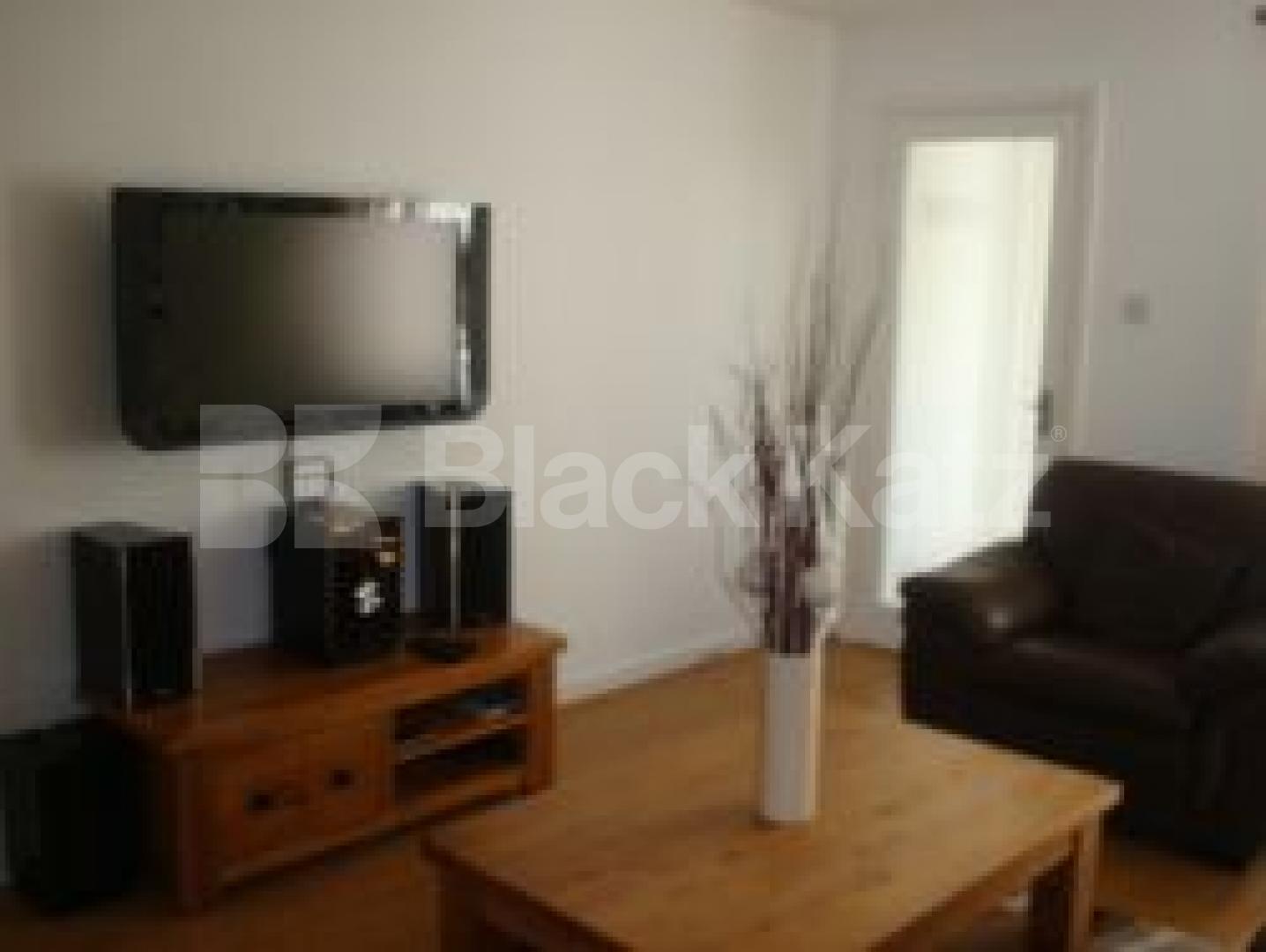 			MUST SEE !!!!!!!, 2 Bedroom, 1 bath, 1 reception Terraced House			 Spondon Road, Seven Sisters