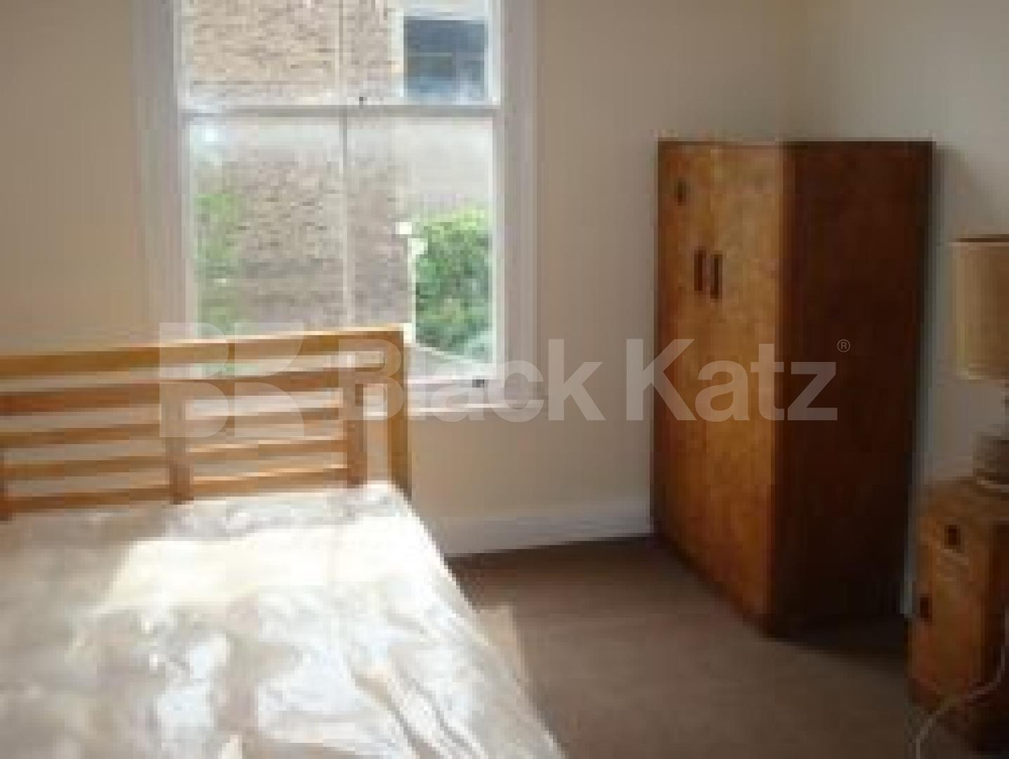 			4 Bedroom, 1 bath, 1 reception House			 Thane Villas, FINSBURY PARK