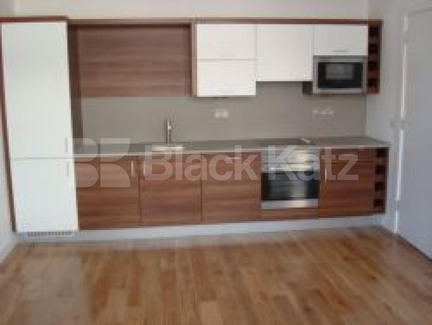 			NEW INSTRUCTION, 1 Bedroom, 1 bath, 1 reception Flat			 Islington High Street, Angel