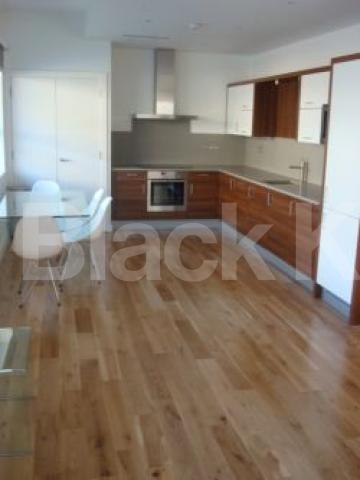 			New instruction, 2 Bedroom, 1 bath, 1 reception Flat			 Islington High Street, Angel