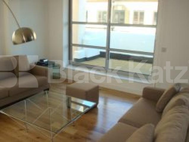 			New instruction, 2 Bedroom, 1 bath, 1 reception Flat			 Islington High Street, Angel