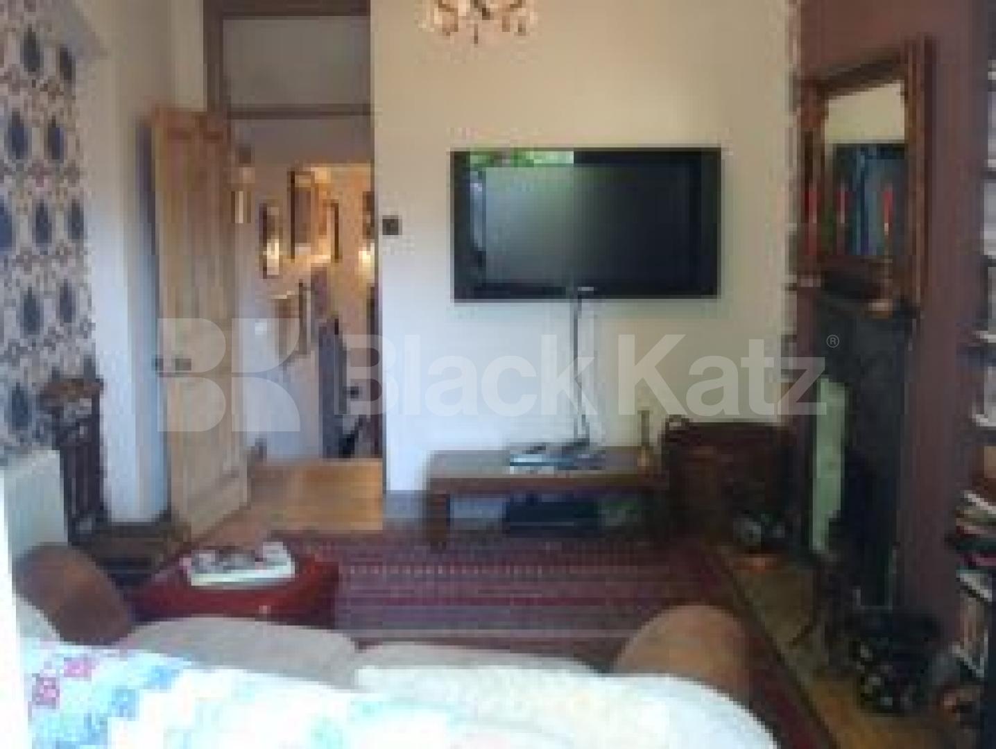 			NEW INSTRUCTION / VIEWINGS A MUST!!!!!, 2 Bedroom, 1 bath, 1 reception Ground Floor Flat			 Mountview Road, Crouch Hill