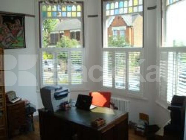 			NEW INSTRUCTION / VIEWINGS A MUST!!!!!, 2 Bedroom, 1 bath, 1 reception Ground Floor Flat			 Mountview Road, Crouch Hill