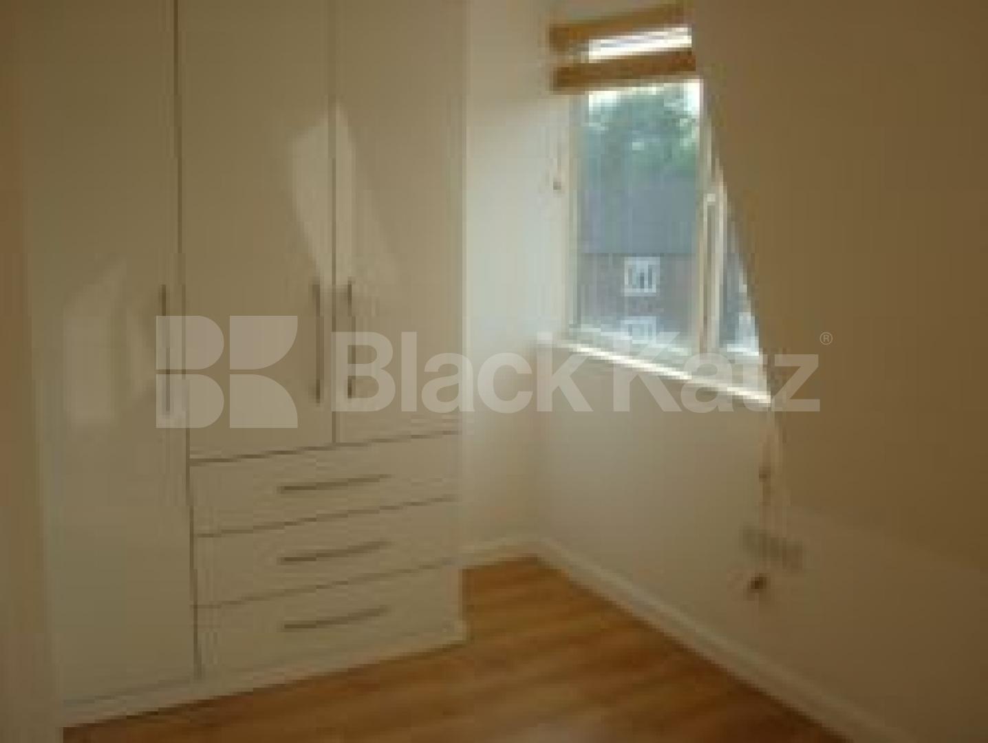 			New instruction, 2 Bedroom, 1 bath, 1 reception Flat			 Amhurst Road, Stoke Newington