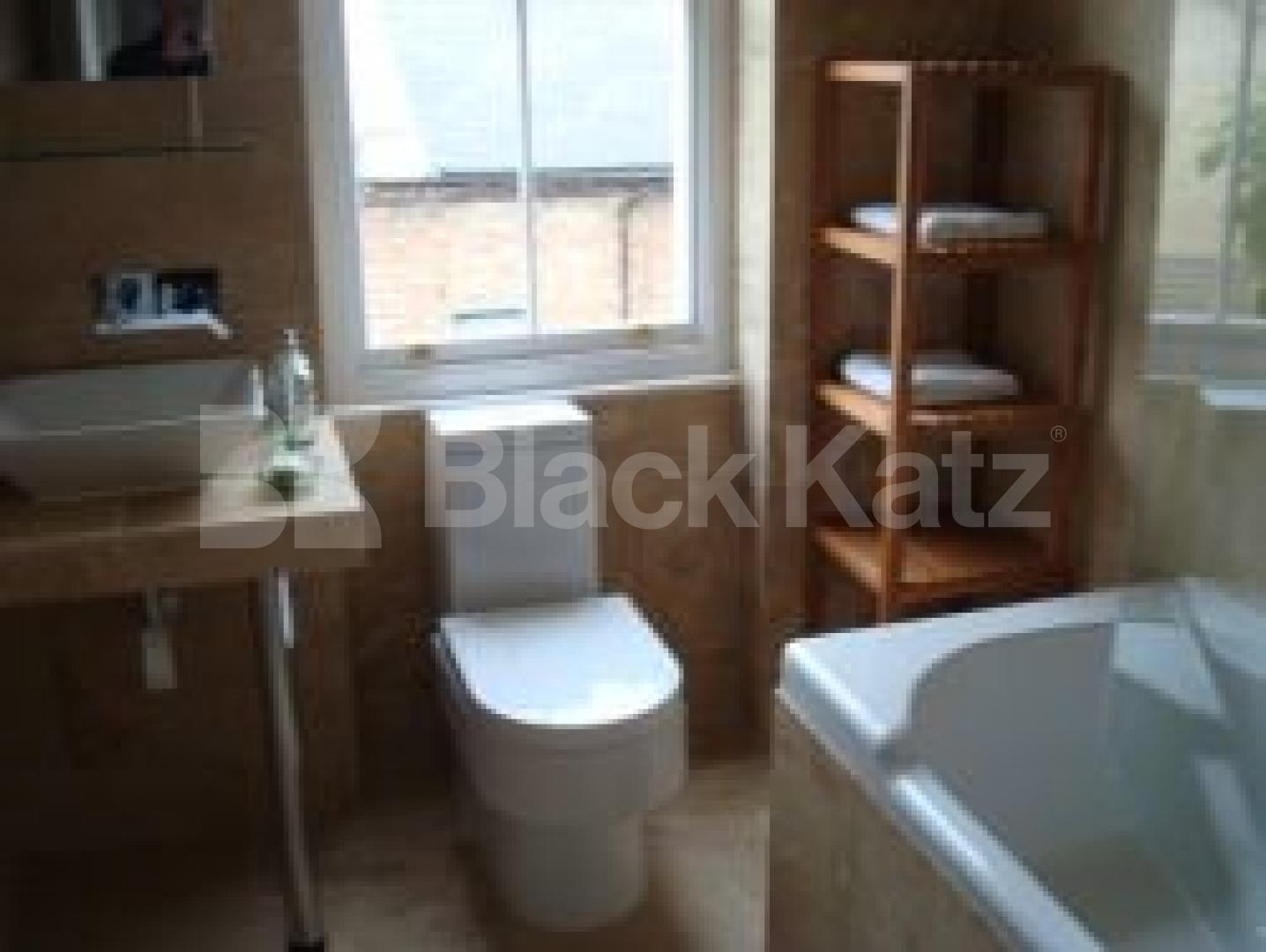 			LARGE HOUSE WITH GARDEN, 4 Bedroom, 1 bath, 1 reception Terraced House			 Downham Road, Islington