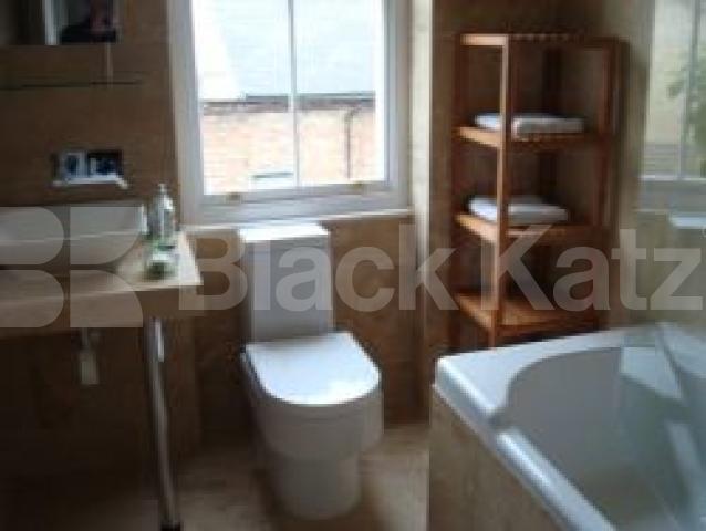 			LARGE HOUSE WITH GARDEN, 4 Bedroom, 1 bath, 1 reception Terraced House			 Downham Road, Islington