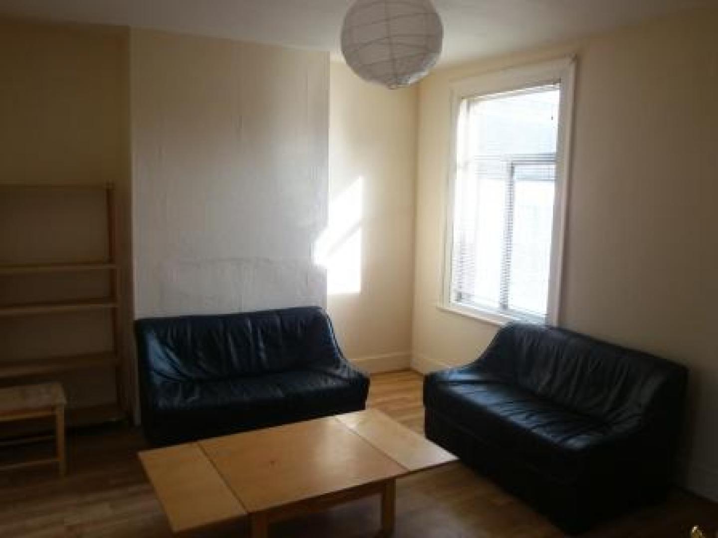 			3 Bedroom, 1 bath, 1 reception Flat			 Chandos Road, WILLESDEN GREEN