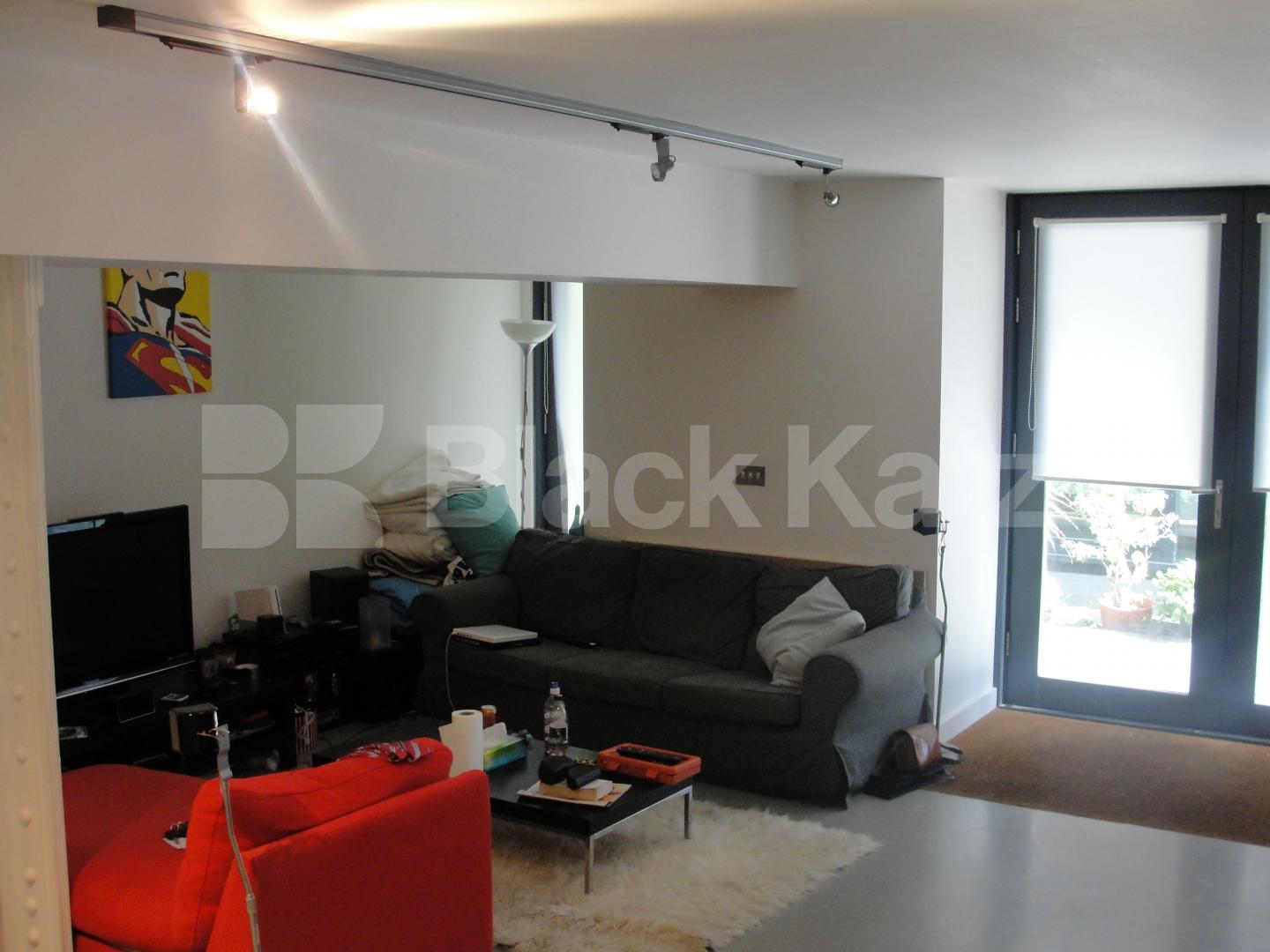 			LET, 2 Bedroom, 1 bath, 1 reception Flat			 Jam Factory, Green Walk, Borough/London Bridge