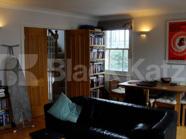 			2 Bedroom, 1 bath, 1 reception Apartment			 Stockwell Park Road, Stockwell