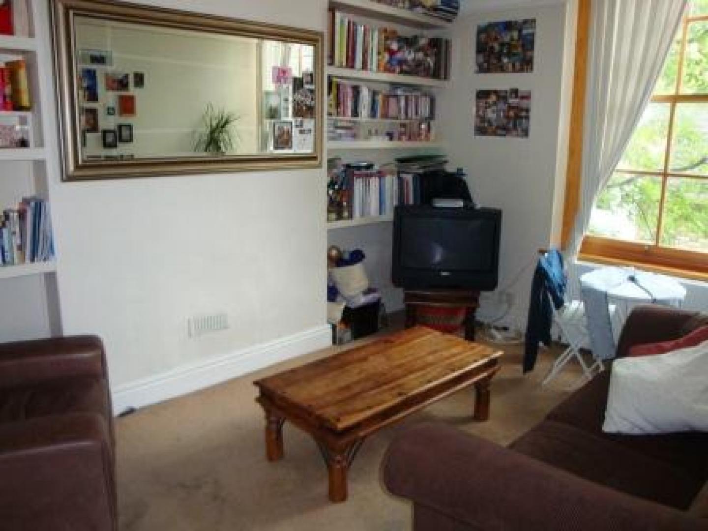 			2 Bedroom, 1 bath, 1 reception Flat			 West End Lane, WEST HAMPSTEAD