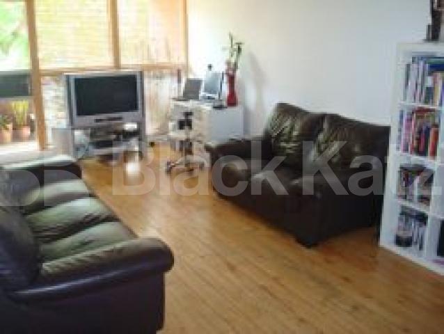 			New instruction, 2 Bedroom, 1 bath, 1 reception Flat			 Cumming Street, Islington